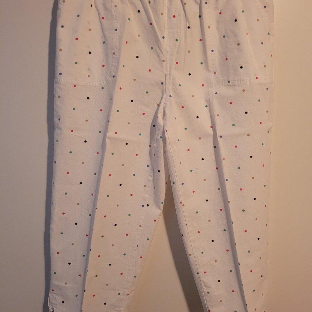 New Emily Daniels Capris Size L with stretch waist